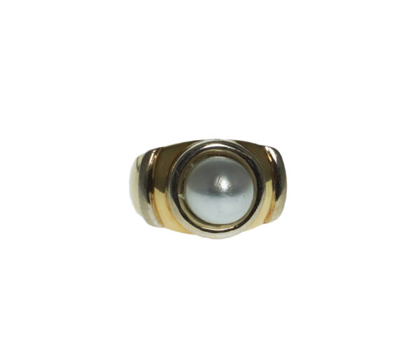 ladies yellow gold eighteen karat cultured pearl two tone modern style ring